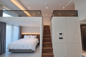Free WiFi, bed sheets - Magnum Nampo Hotel (Busan)