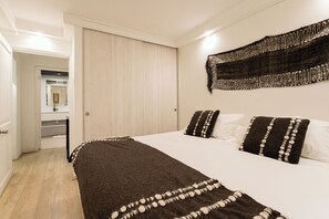 2 habitaciones, tabla de planchar con plancha, wifi y ropa de cama 