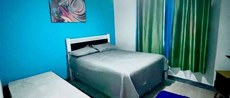 Wifi gratis y ropa de cama