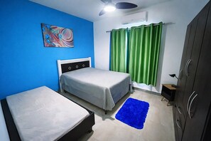 Free WiFi, bed sheets - House next to the beach, with swimming pool, barbecue and air conditioning in the bedrooms. (Cabo Frio)