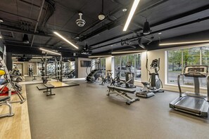 Fitness facility - Modern 2BD/2BA • Gym • Garage PKNG • Walking distance to Delta Center (Salt Lake City)