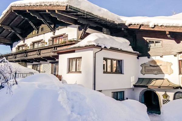 Snow, Building, Daytime, Sky, Window, World, House, Slope, Freezing, Morning