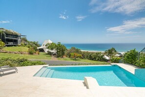 Pool - Warragi 5 – Spacious Three-Level Holiday Home (Point Lookout)
