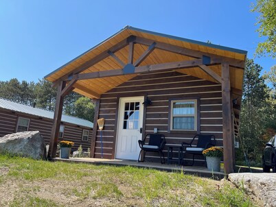 Cozy, comfortable cabin in northern Vermont for relaxing or out door adventures.