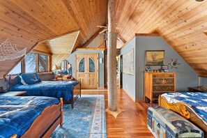 Ferros/tábuas de passar roupa, Wi-Fi de cortesia, roupa de cama