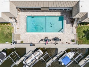 Beheizter Pool