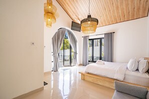 Villa, 5 Bedrooms, Pool View | Egyptian cotton sheets, premium bedding, in-room safe, desk - Algera Villa Ubud (Mas)