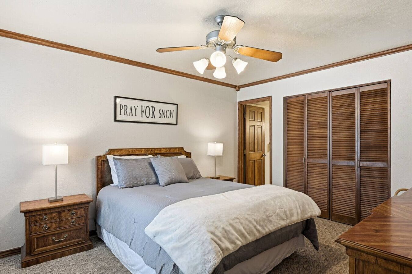 Strykjärn/strykbräda, gratis wi-fi och sängkläder