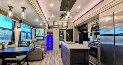 Forest Farm Spa Glamping Retreat • Hot Tub • Trail