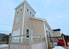 Unclassified image, 3 of 21, button