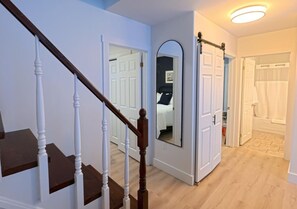 Iron/ironing board, free WiFi, bed sheets