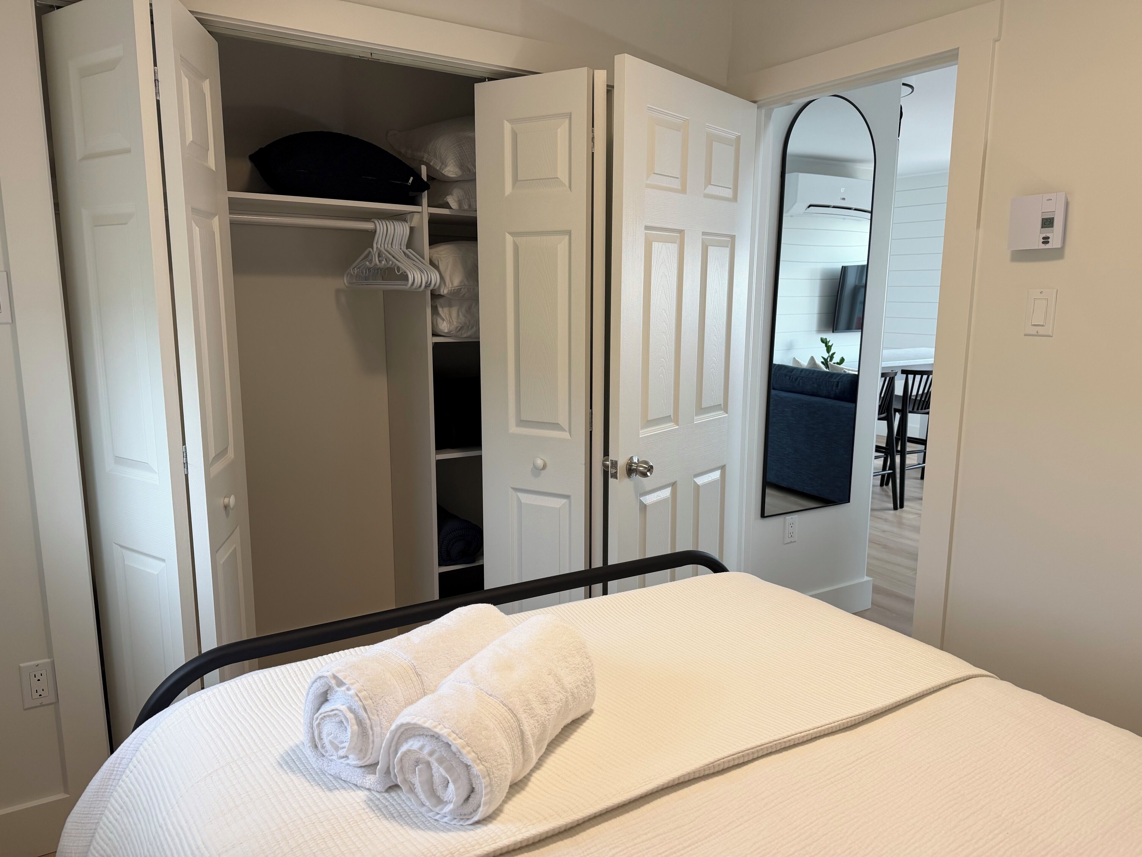2 bedrooms, iron/ironing board, free WiFi, bed sheets