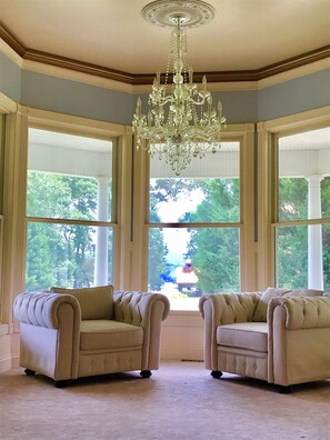 Interior - Spacious charming lake house on Lake Hartwell (Toccoa)