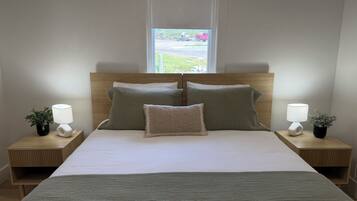 2 bedrooms, iron/ironing board, WiFi (free), bed sheets