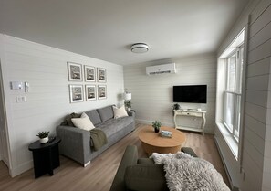 Unclassified image, 3 of 24, button