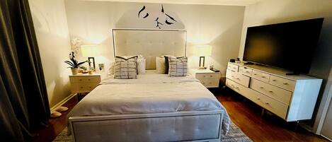 3 bedrooms, iron/ironing board, WiFi, bed sheets