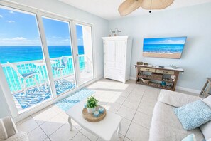 Smart TV - Beachfront 1BR + Bunks Condo w/ Pools Sleeps 6! (Panama City Beach)