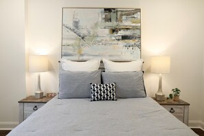 Iron/ironing board, free WiFi, bed sheets - "Bluegrass Grove" -  New Build at South Grove! (Oxford)