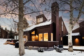 Exterior - Abode at Wintergreen, hot tub, pool & gym, ping pong, near golf (Park City)