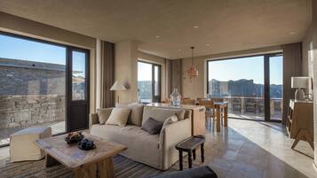 ラグジュアリー スイート バルコニー ヒルビュー | 遮光カーテン、アイロン / アイロン台、WiFi (無料)、ベッドシーツ