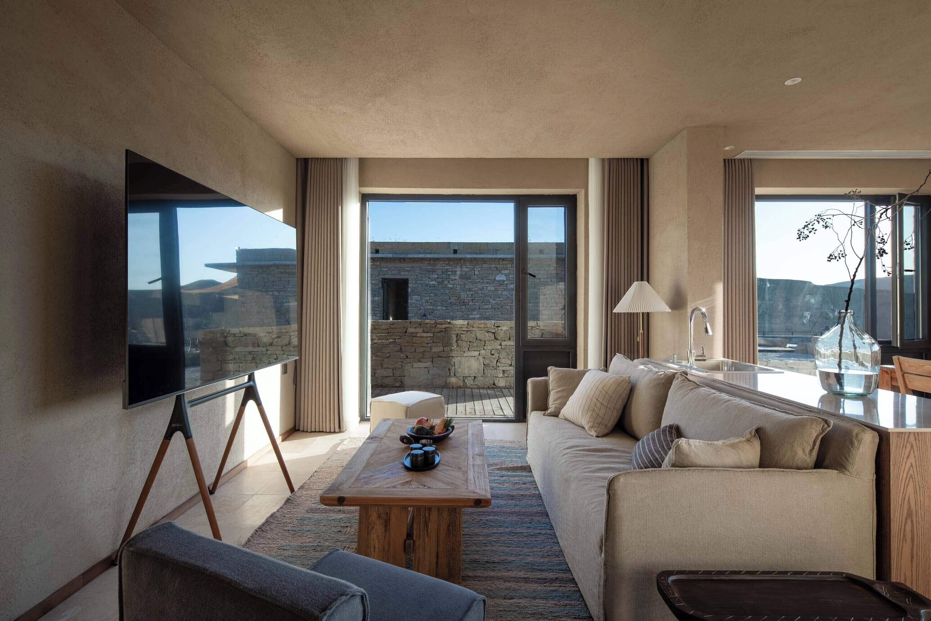 Luxury Suite, Balcony, Hill View | Blackout drapes, iron/ironing board, free WiFi, bed sheets