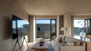 Luxury Suite, Balcony, Hill View | Blackout drapes, iron/ironing board, free WiFi, bed sheets