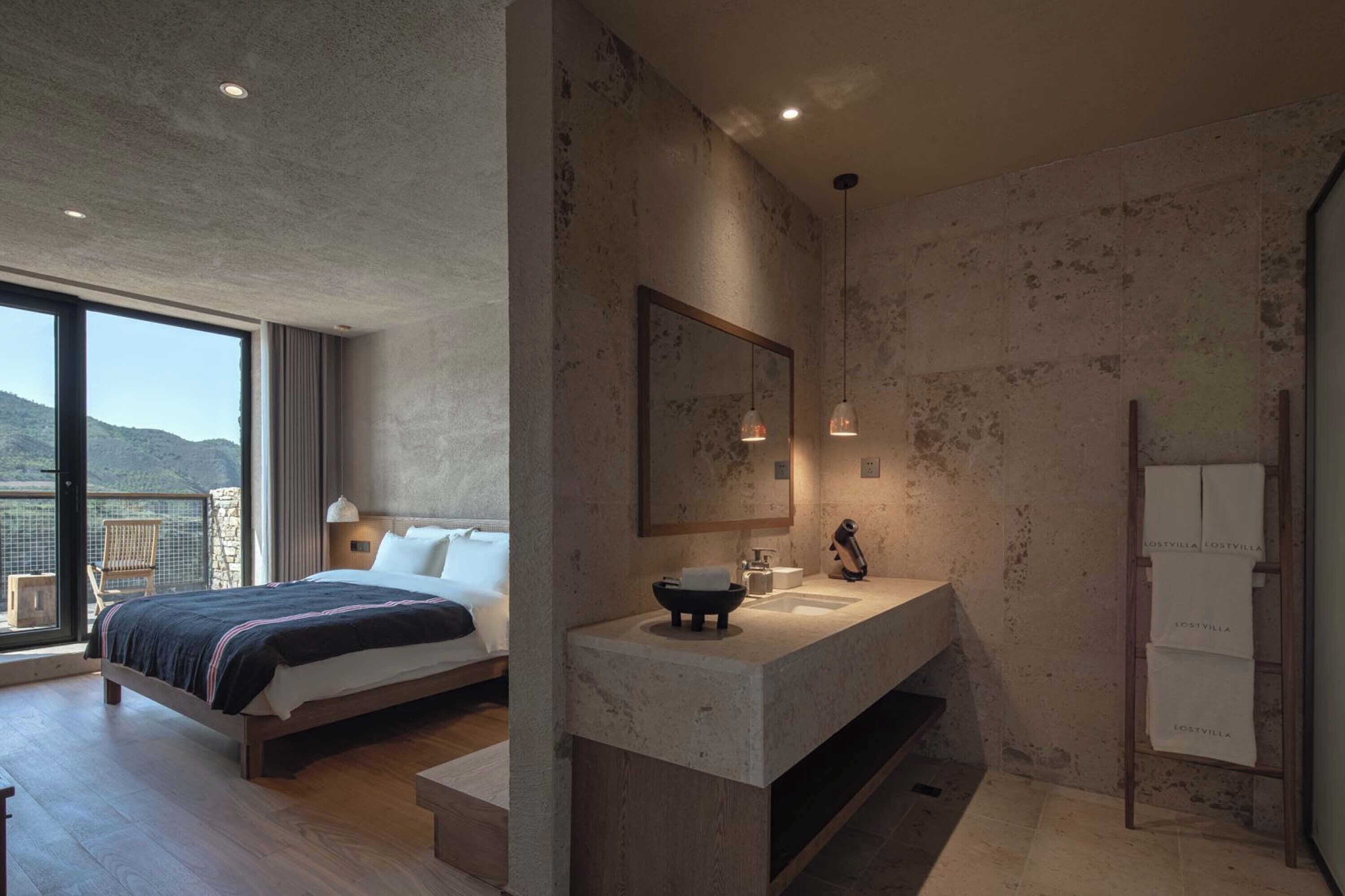 Suite Standard, balcon, vue montagne | Rideaux occultants, fer et planche à repasser, Wi-Fi gratuit