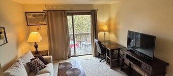 Cozy 1-bedroom apartment in Downtown Neenah
