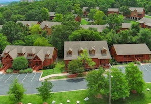 Exterior - Close to Shows, Dining & Golf • 2BR + Loft Cabin (Branson)