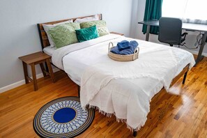 Room - Cozy Townhouse 2BR/2BA Sleep 6 AC+Parking+Wifi+Pet+Laundry in San Jose (San Jose)