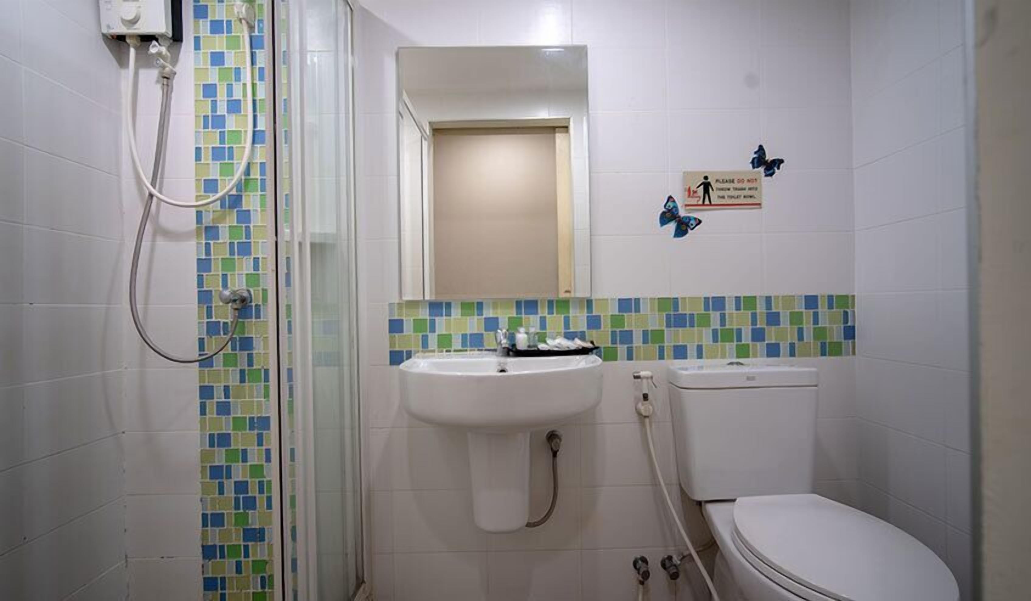 Đồ dùng nhà tắm miễn phí, máy sấy tóc, khăn tắm, xà phòng 