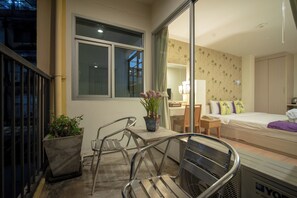 Deluxe Double Balcony - Classic | 책상, 무료 WiFi