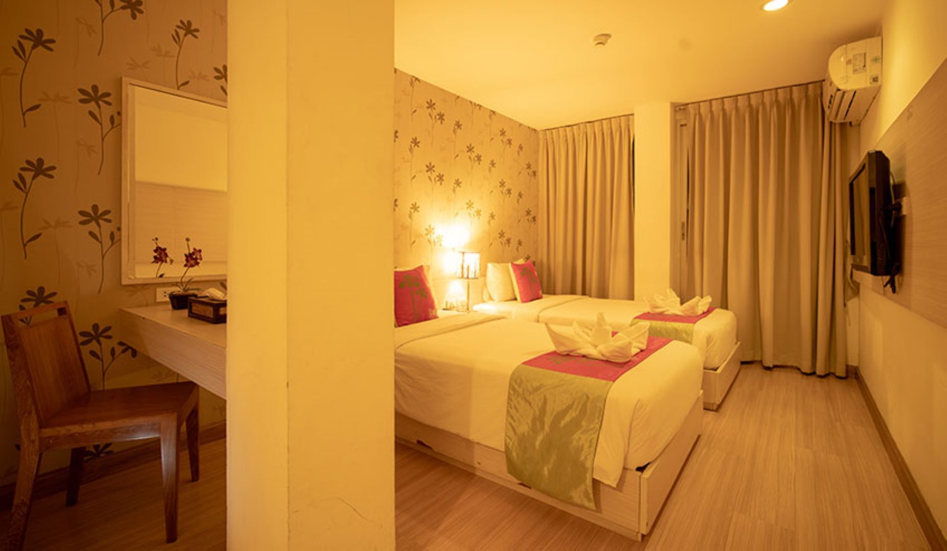 Escritorio y wifi gratis 