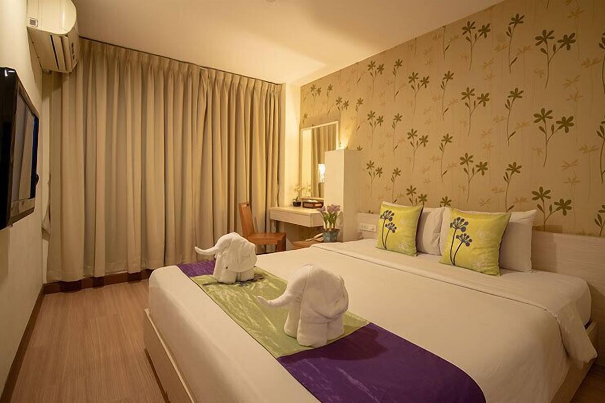 Habitación doble Deluxe | Escritorio y wifi gratis