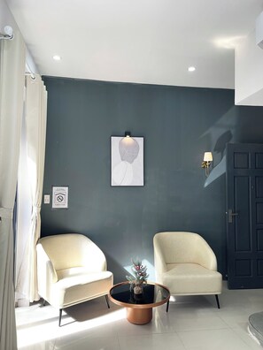 Interior - Sunlit new apartment 2BR by the beach for couple/family/group (Đà Nẵng)