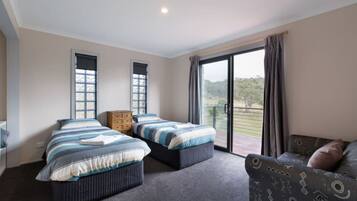 Fer et planche à repasser