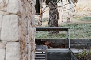 Property grounds - Brumbies Run Touchdown Cottages (Jindabyne)