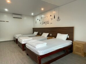 Free WiFi - Chillin' House (Cat Ba - Cat Hai)