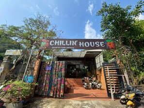 Front of property - Chillin' House (Cat Ba - Cat Hai)