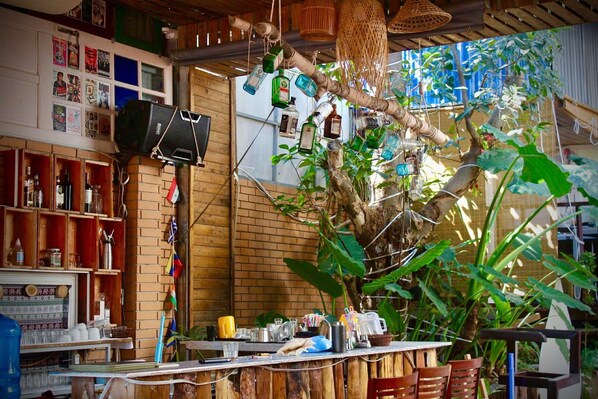 Restaurant - Chillin' House (Cat Ba - Cat Hai)