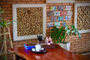 Restaurant - Chillin' House (Cat Ba - Cat Hai)