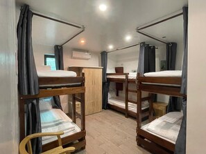 共同ドミトリー 男女共用ドミトリー | WiFi (無料)