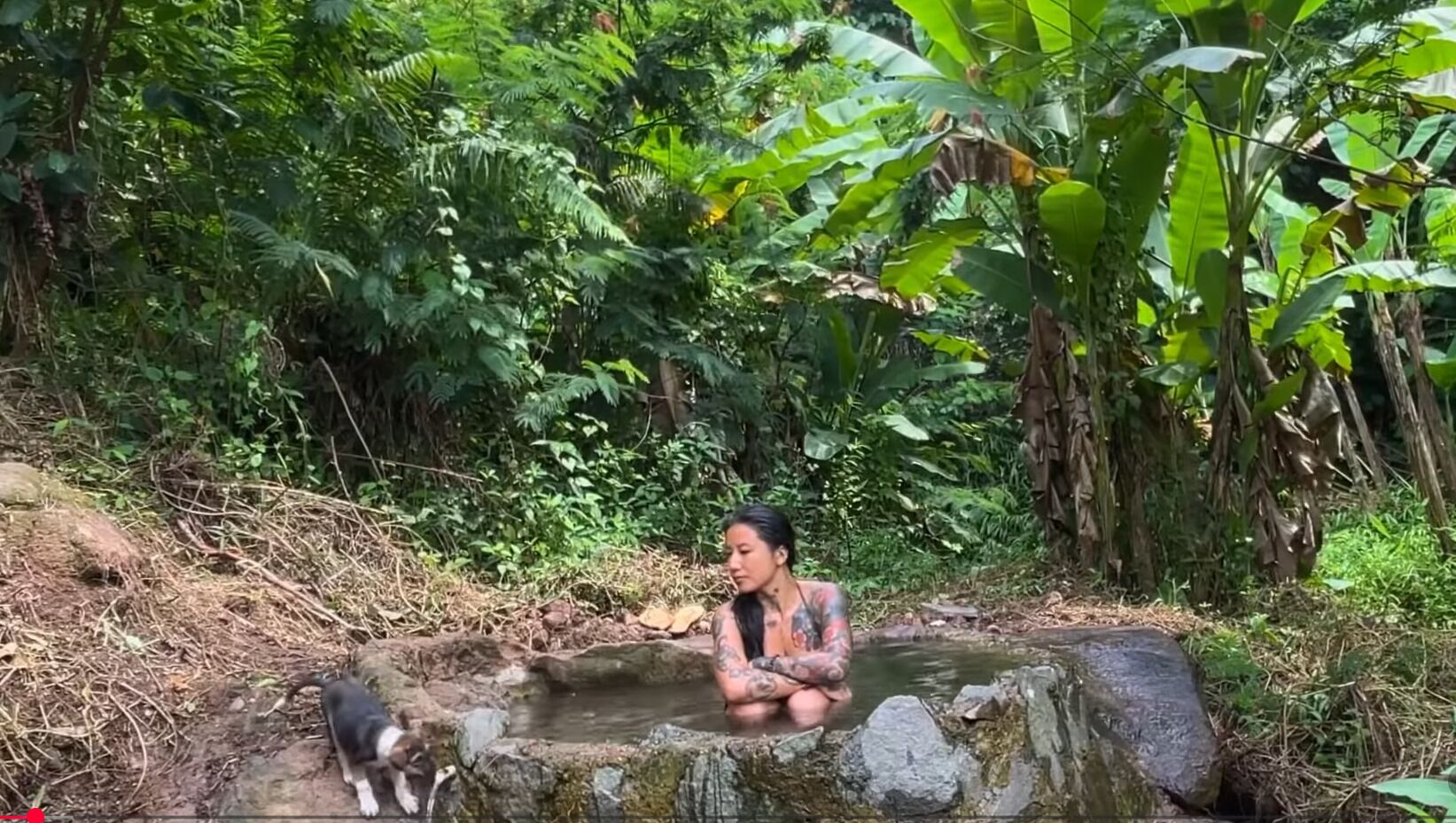 3 つの屋外プール