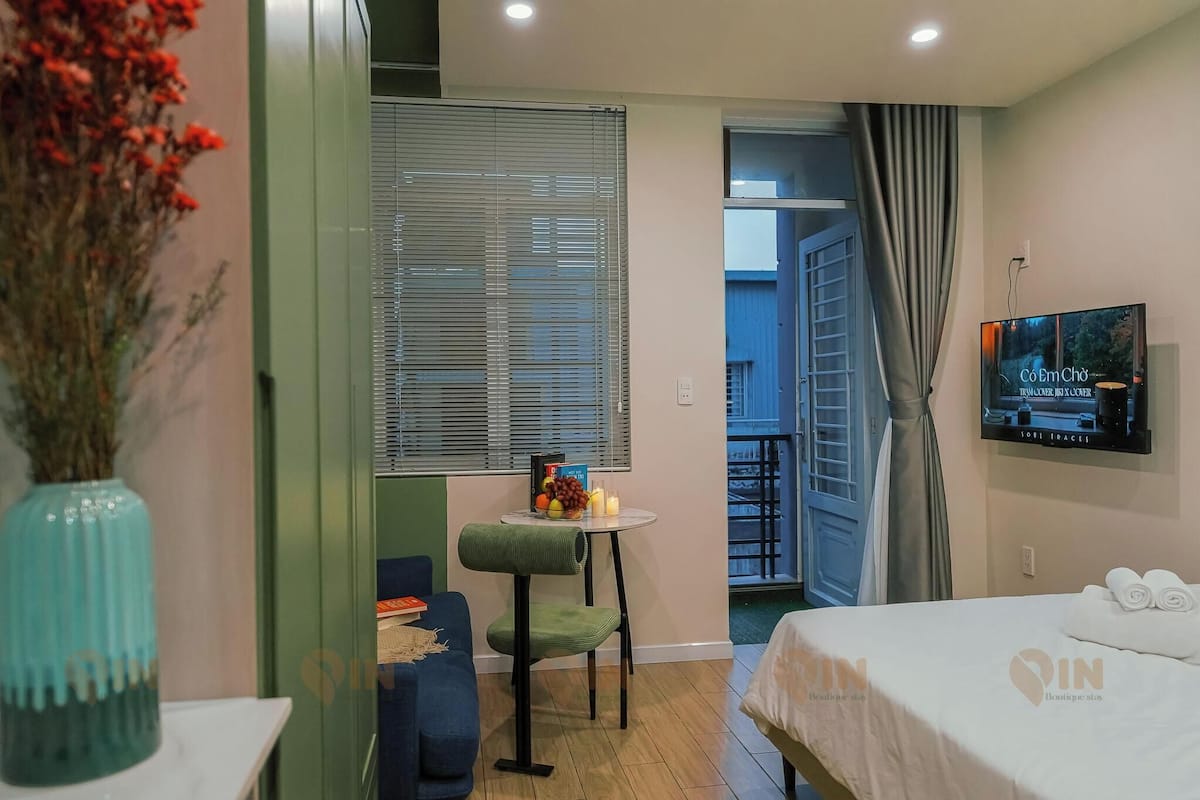 Studio, Balcony, City View | Soundproofing, free WiFi, wheelchair access