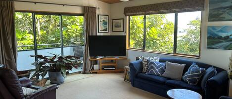 Smart TV, books, stereo, printers