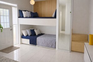 1 dormitorio, tabla de planchar con plancha, Internet