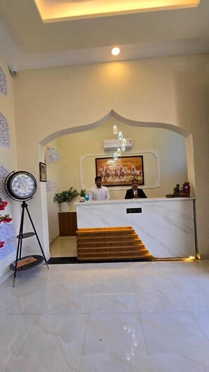 Living area - Hotel Mount view inn  (Udaipur)