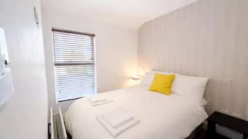 2 bedrooms, iron/ironing board, Internet