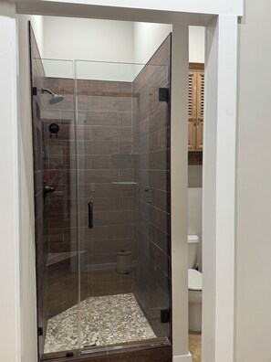 Bathroom - Mancave Ready for Rentals just in time for Ole Miss playoffs minutes from Oxford (Oxford)