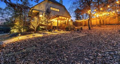 Emerald Point, Lakefront with Gorgeous Views!